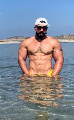ALEJANDRO ALEJANDRO
