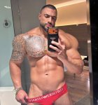 Macho latino pollon Macho latino pollon