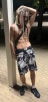 Hola, soy Chris, tengo 19 años y nací en Bulgaria. Soy una persona sociable, divertida y abierta a conocer gente nueva. Actualmente no dispongo de un lugar propio para quedar, pero me muevo donde sea